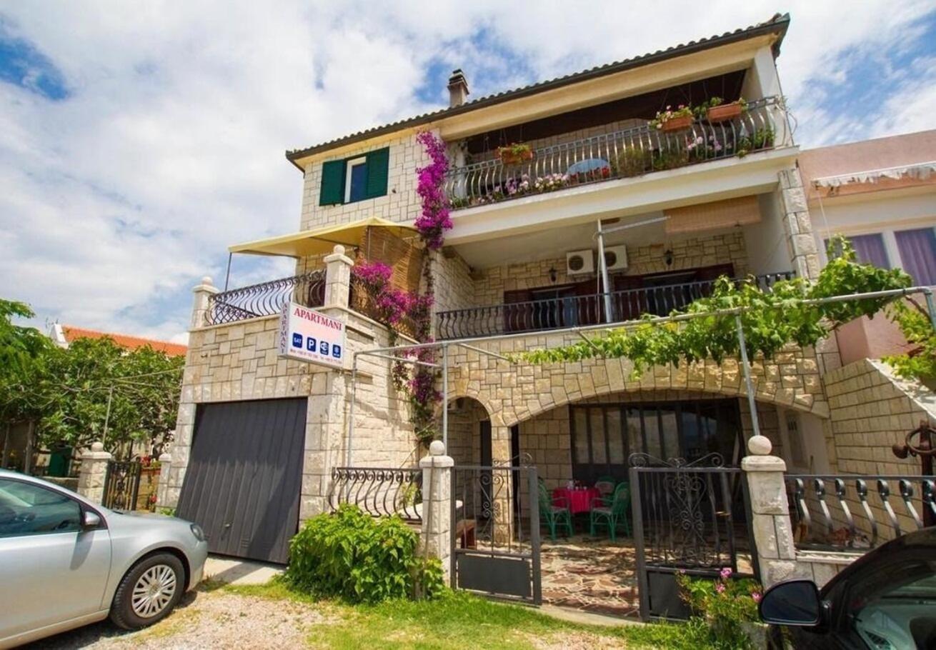 Apartments Juri Sućuraj 外观 照片