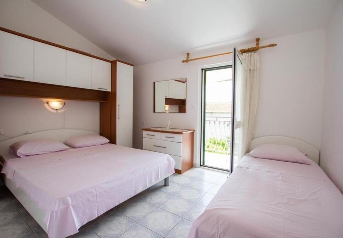 Apartments Juri Sućuraj 外观 照片